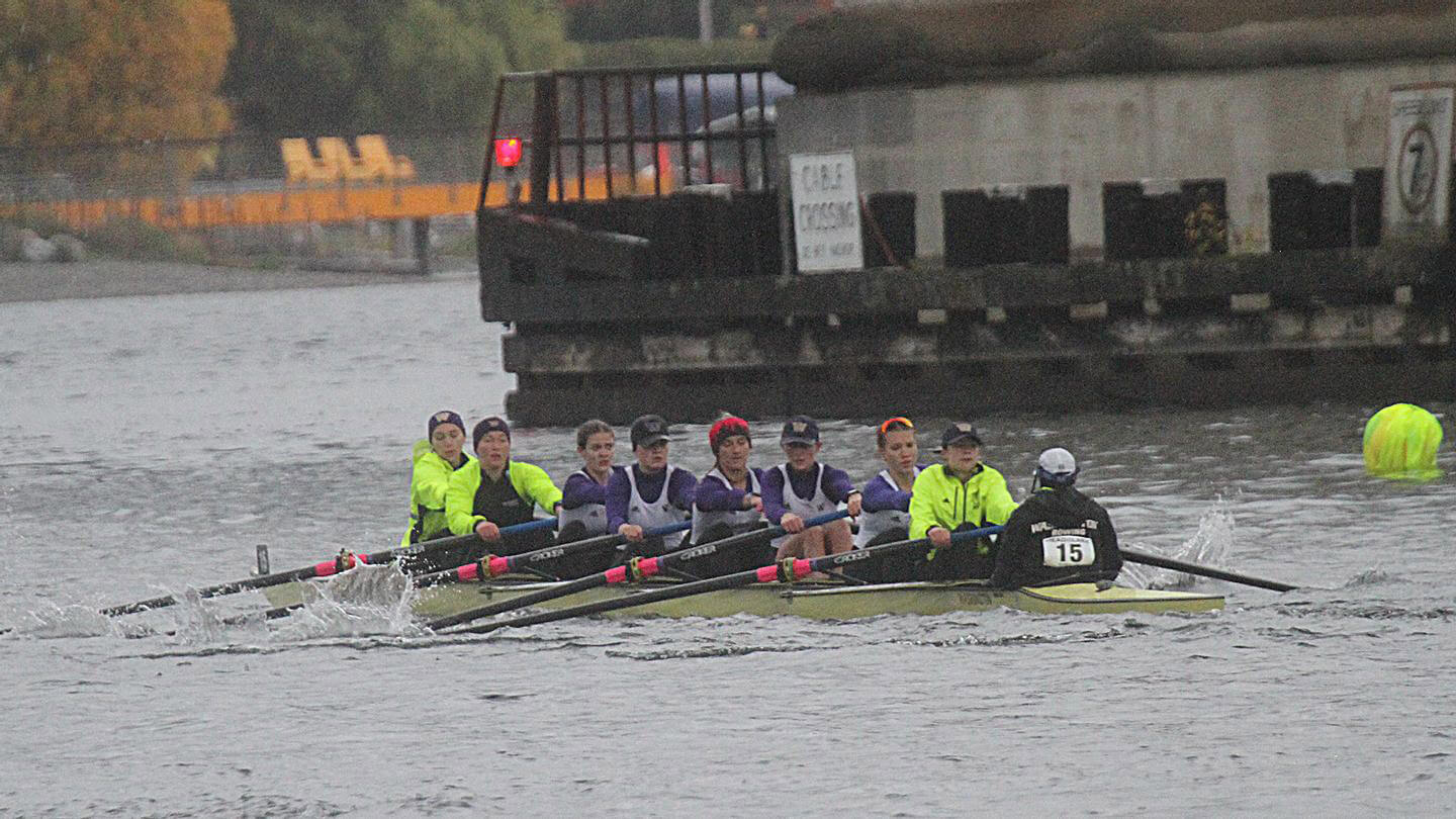 UW Women Win Championship Eights and 3V8 At Head Of The Lake