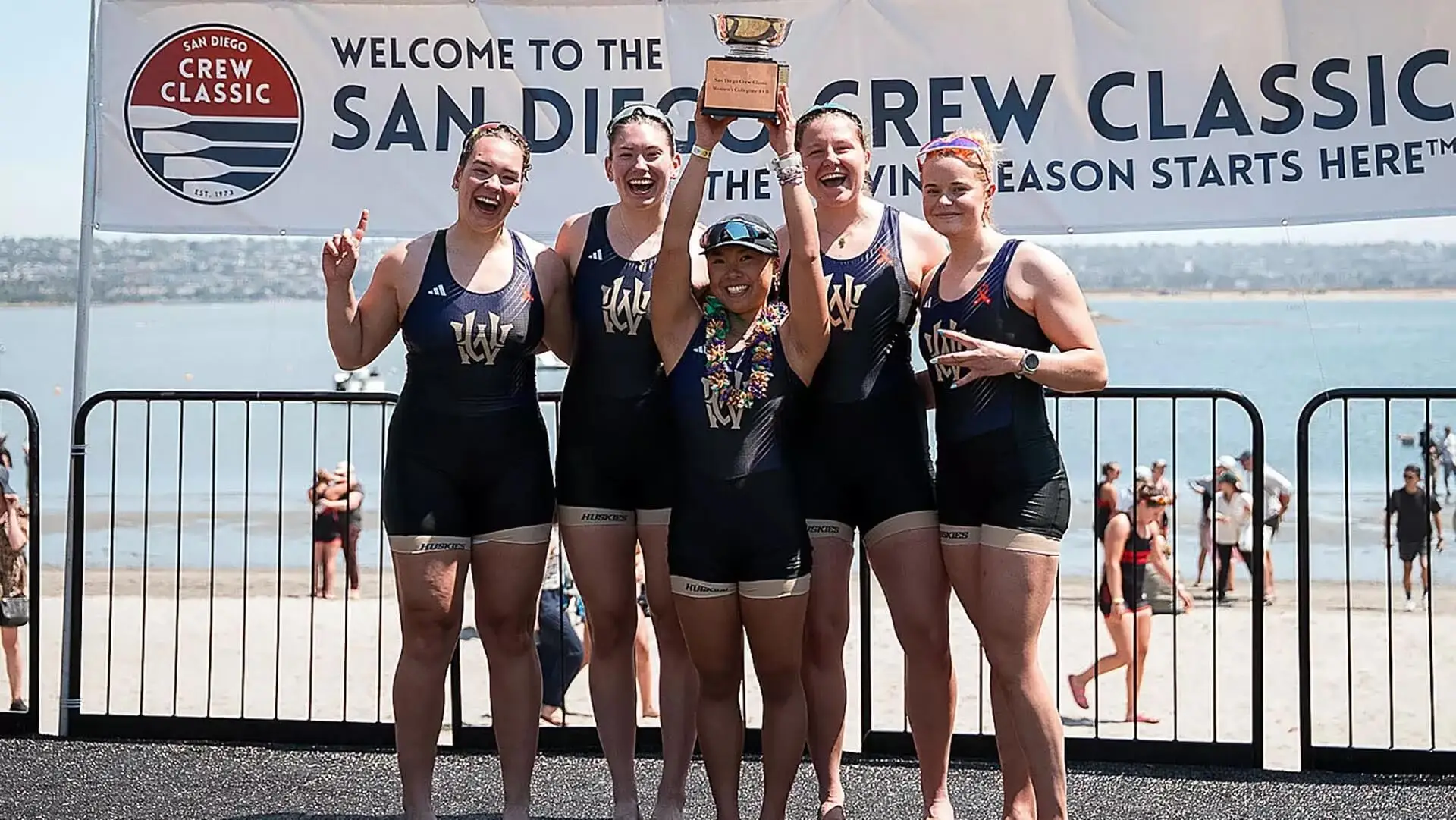 Six UW Crews Medal At SDCC; Huskies' 2V4+ Wins Gold