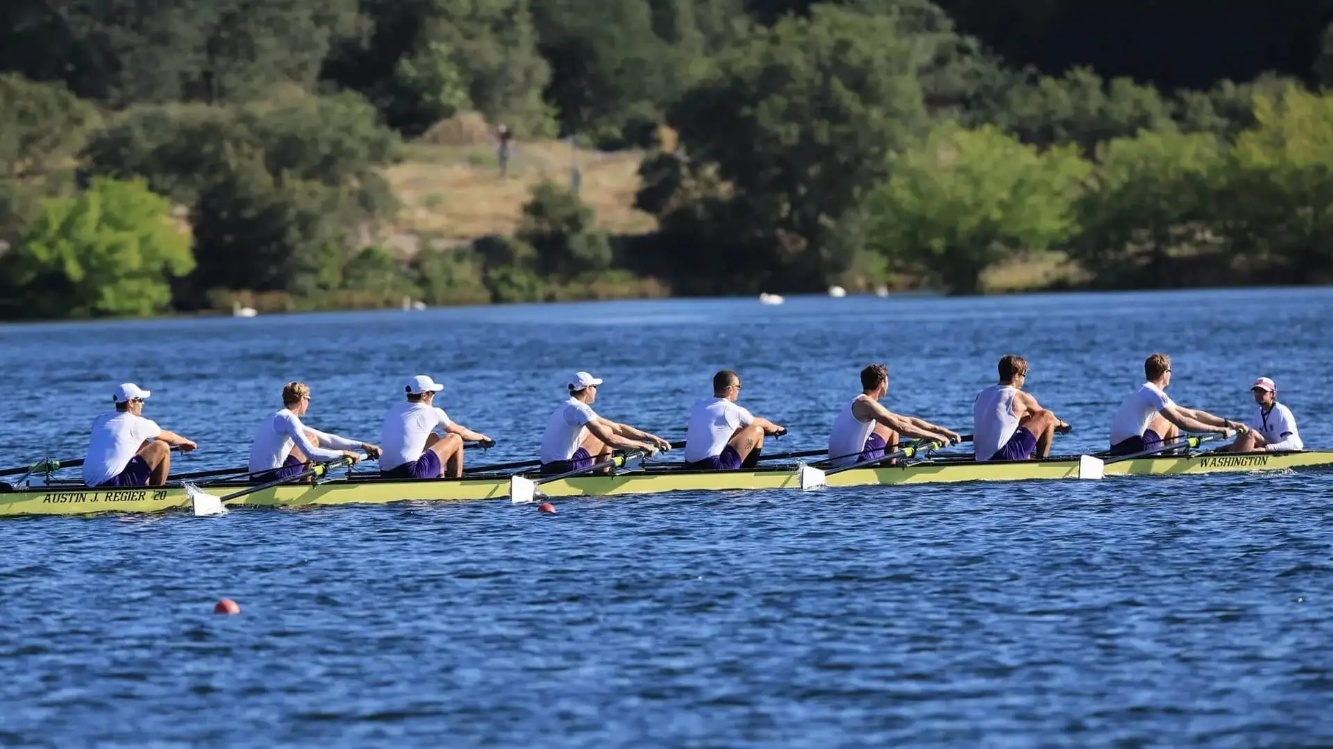 Huskies To Race For Varsity Four Title; All Eights Win Heats At IRAs