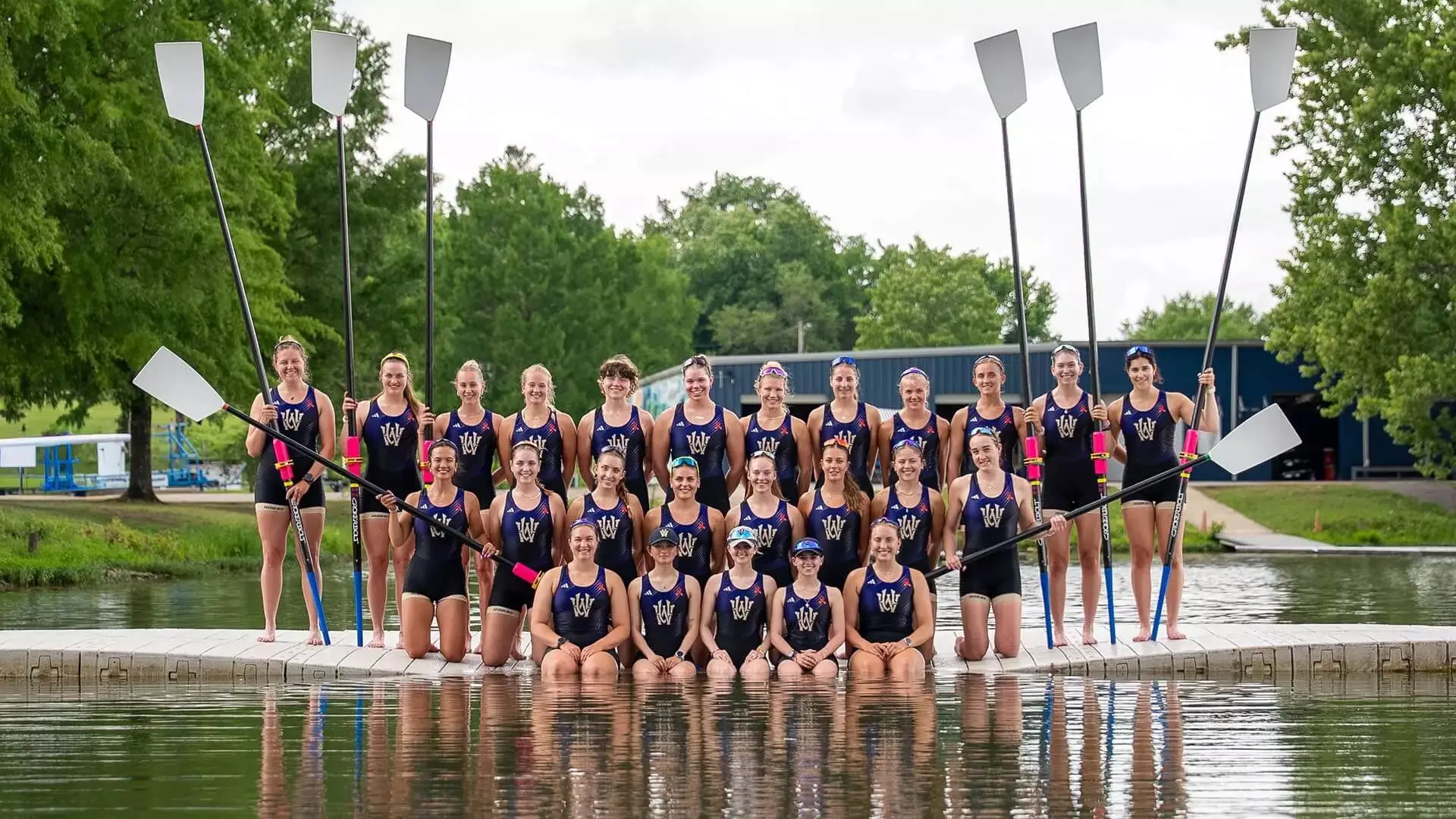 UW Rowers Haul In Postseason Honors From CRCA