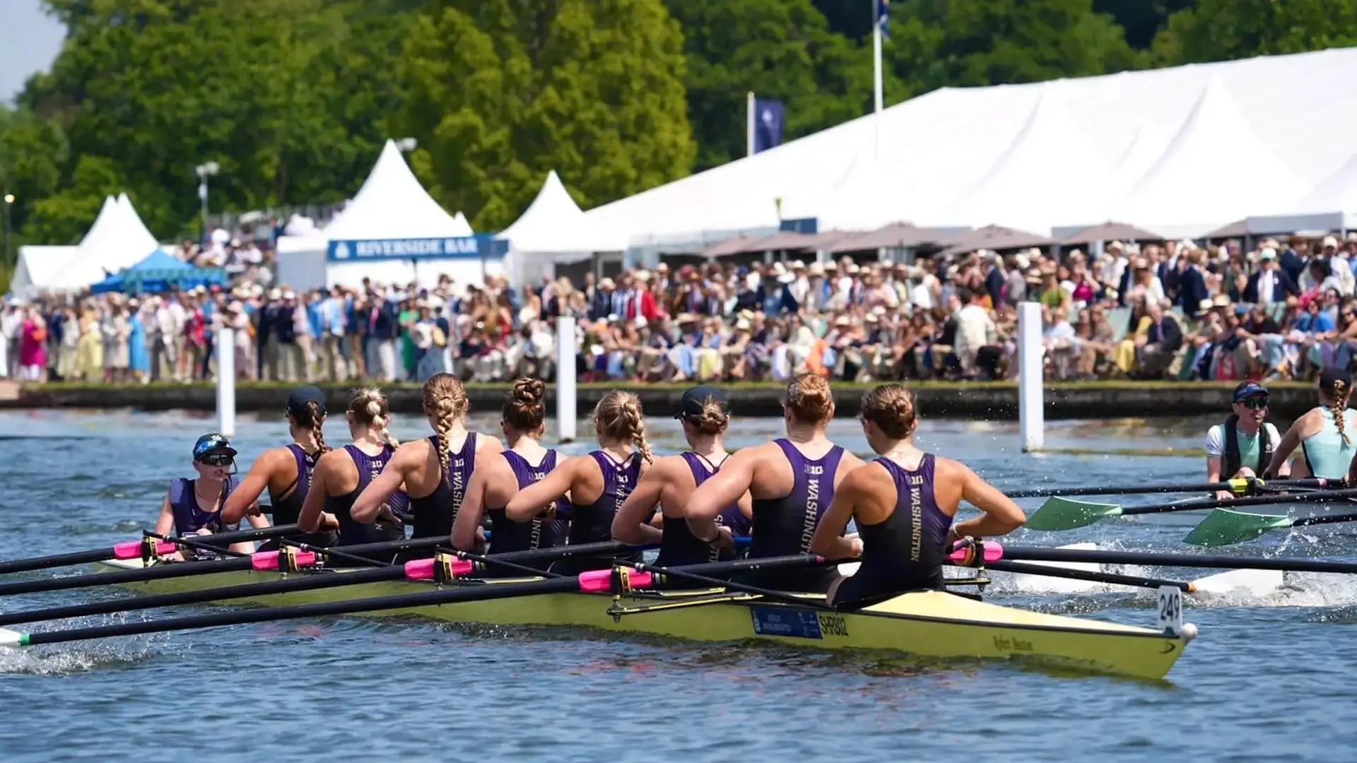 Two UW Women's Crew On To Semifinals At Henley